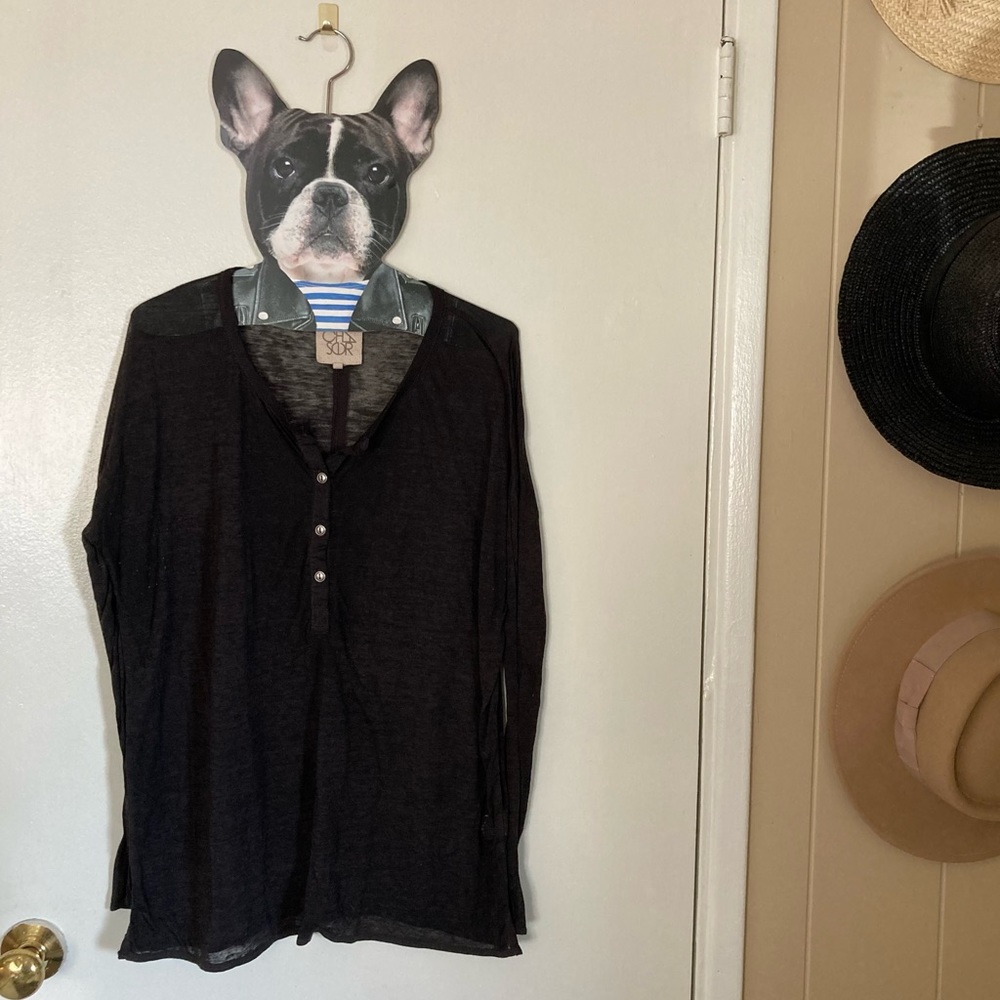 Chaser sheer Henley
